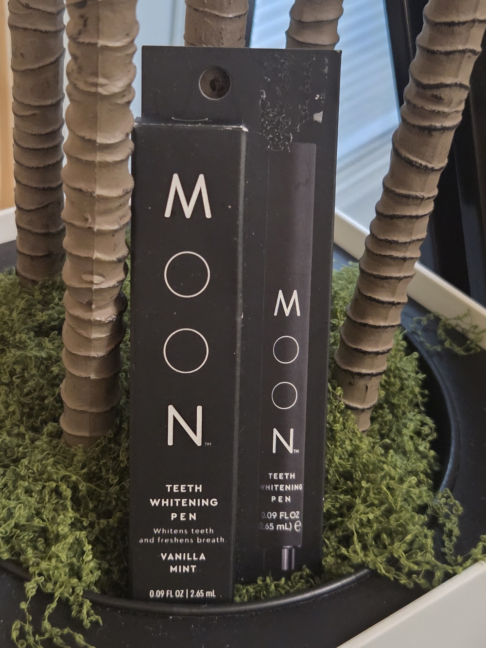 MOON Teeth Whitening Pen Vanilla Mint 0.09 fl oz 2.65 mL New Sealed